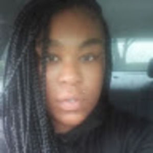 Meet your Posher, Amina